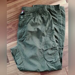 The North Face Green Cargo Pants Lightweight Comfort